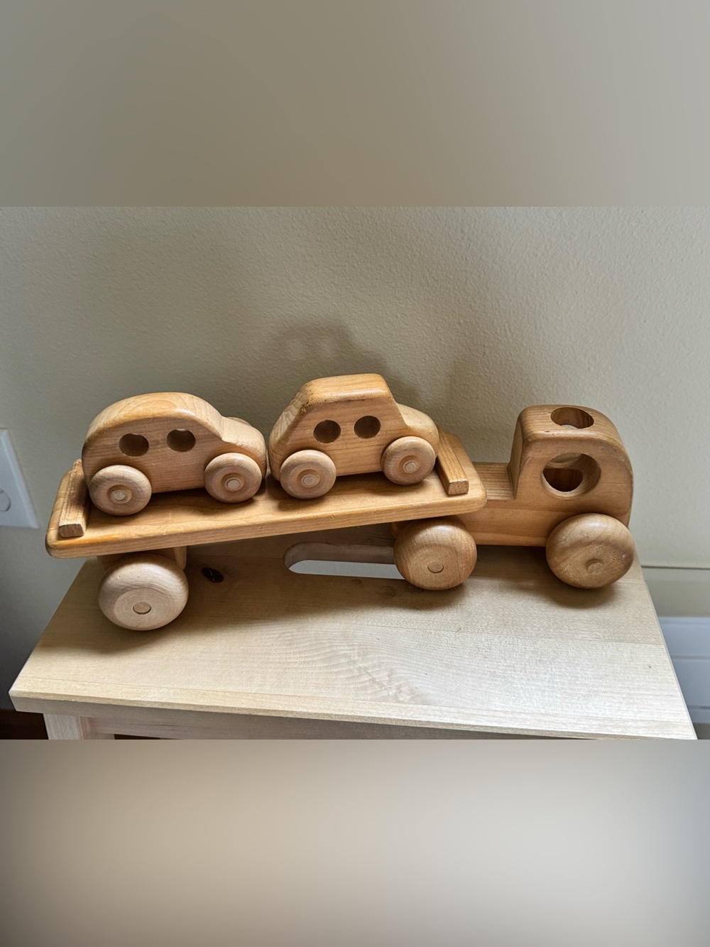 Car transporter wooden truck by Different Drummer